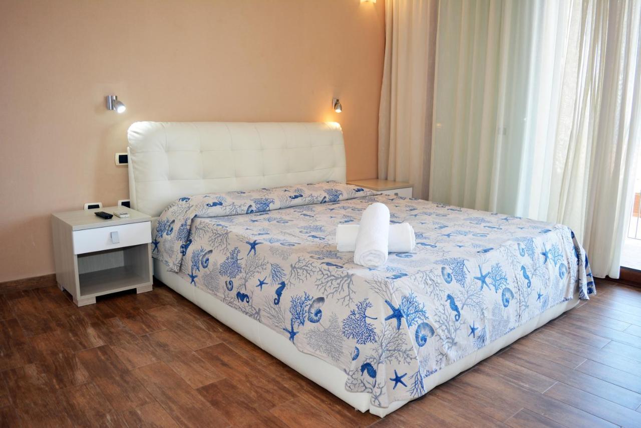 Rena Bianca Suite By La Contessa Santa Teresa Gallura Exteriör bild